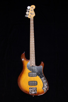 Fender American Deluxe Dimension Bass IV HH