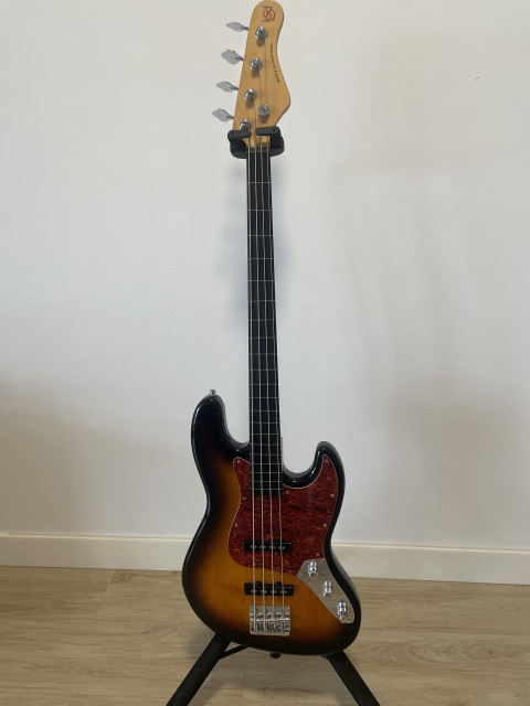 ﻿Bajo eléctrico Fretless Proto-J KEN SMITH