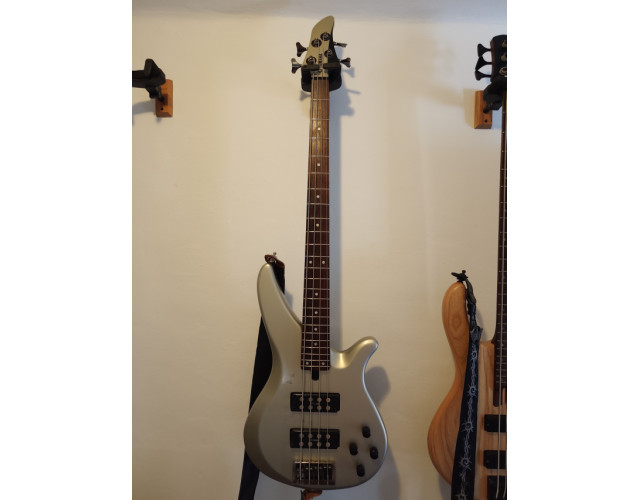 Bajo Yamaha RBX 374