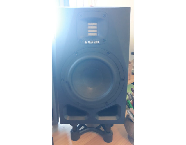 Adam Audio A7V (Pareja) - Impecables, solo 3 años