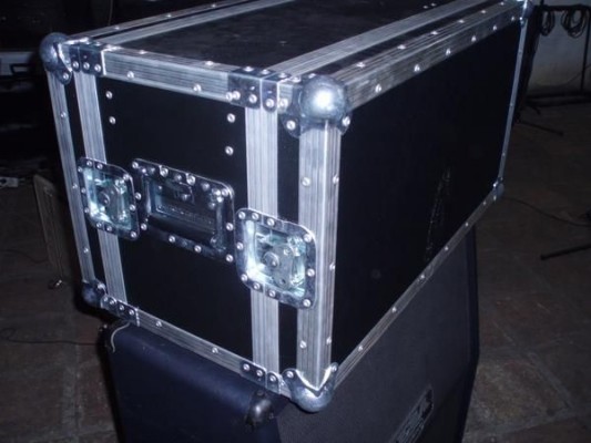 Compro flightcase para mesa bogiie triple rectifier