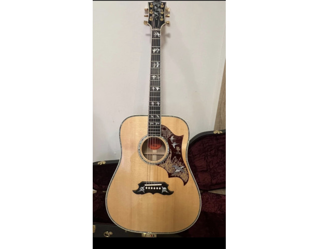 Gibson Dove in flight custom shop