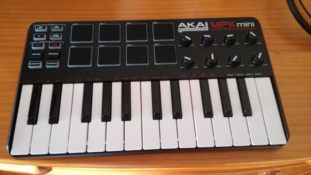 Vendo: akai mpk mini