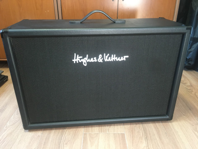 Pantalla Cabina 2x12 Hugues & Kettner Tubemeister 212 BOX