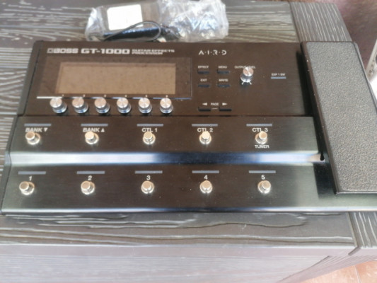 pedalera boss gt 1000  RESERVADA
