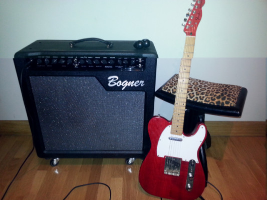 VENDO/CAMBIO Fender telecaster  roja