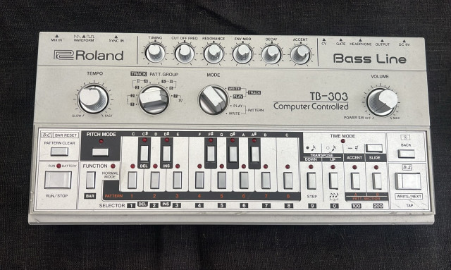Roland TB303