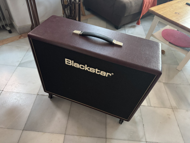 Pantalla 2x12 blackstar artisan vintage 30