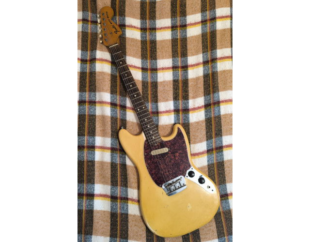 Fender Musicmaster 1973