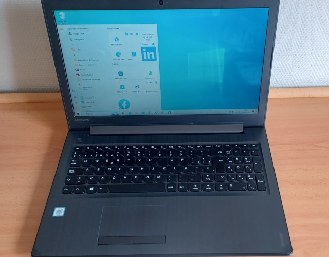 Ordenador portátil Lenovo i7 7ªGen. 8GB DDR4. SSD 240GB.