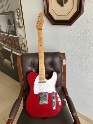 O vendo Fender telecaster Am Standard 1996 (50 aniversario)