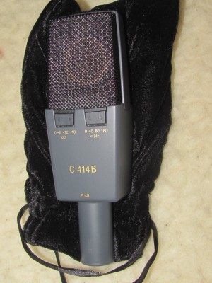 AKG C414 B p48 XLII, año 2004