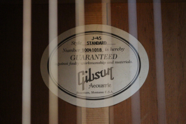 Gibson J45 STANDARD VS VINTAGE SUNBURST 2011