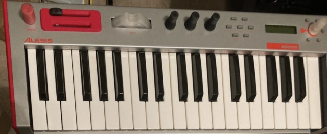 Alesis Mikron