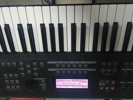 Órgano Yamaha MOX6