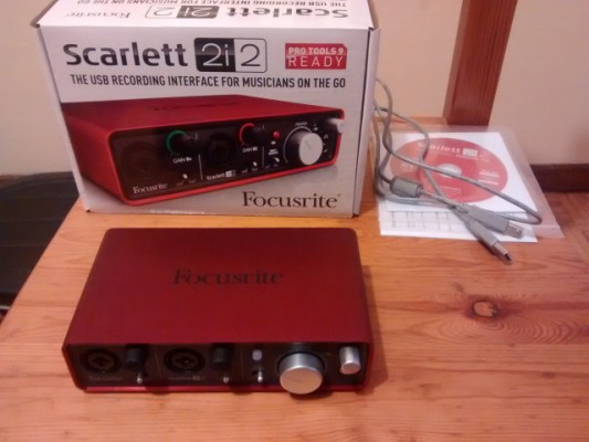 Tarjeta de sonido USB audio interface Focusrite Scarlett 2i2 (ENVIO GRATIS)