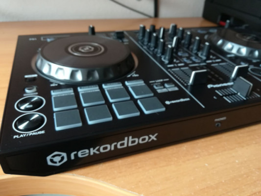 Pioneer DDJ RB +Pioneer  DJ DJC-B/WEGO3+BAG + Licencia Rekorbox