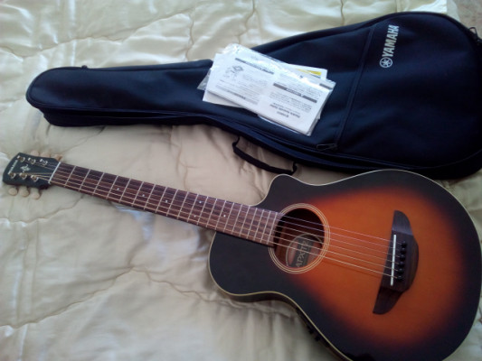 Guitarra Yamaha acústica  APXT2 3/4