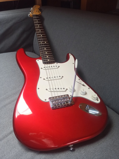 Squier Vintage Modified Stratocaster CAR 2014