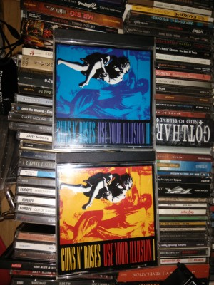 dos cds de Guns & Roses.
