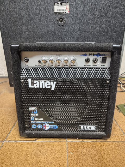 Amplificador Laney para bajo