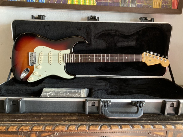 Fender Stratocaster American Deluxe Sunburst 2013