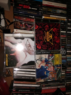 Dos CDs de Aerosmith.