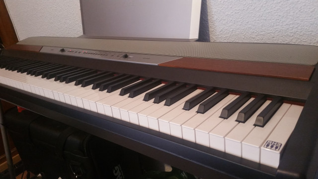 Korg SP-250 Stage Piano 88 teclas RH3