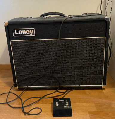Amplificador Laney 2x12 vc 30