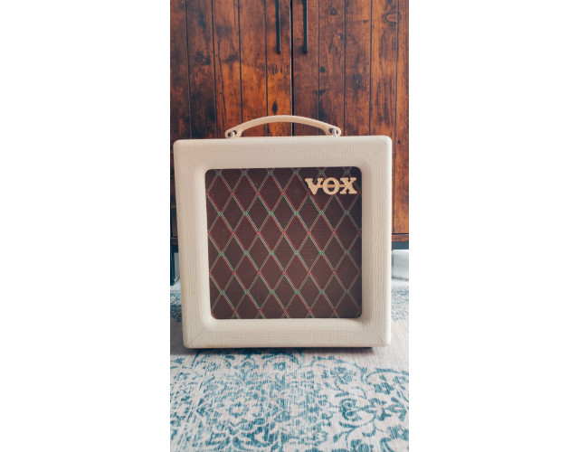 Amplificador a válvulas VOX ac4tv