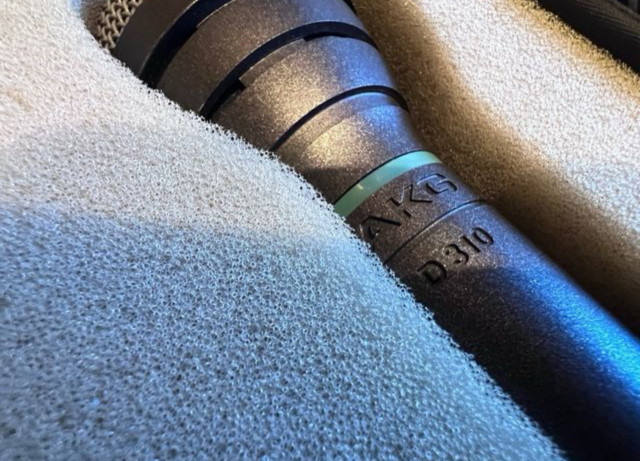 Par de Microfonos AKG D 310 vintage