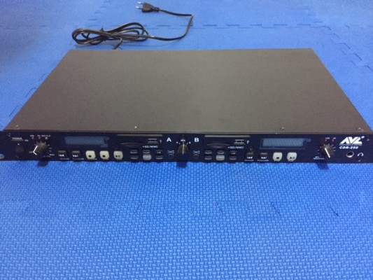 GRABADOR REPRODUCTOR DE USB MARCA AVALON CDR250