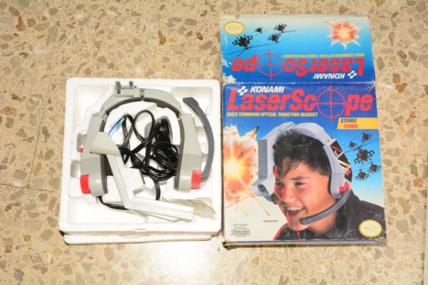 LaserScope NES (Controlador de Voz para Nintendo con toma de audio)