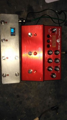 Vendo Amplifire + pedalera MIDI DIY + multitransformador