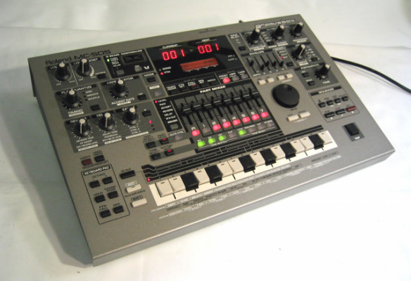 Roland mc-505 Groovebox DJ controladora