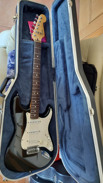 Fender stratocaster americana