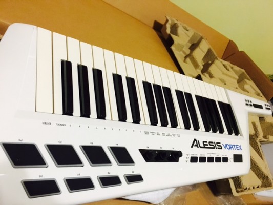 Keytar Teclado controlador Alesis Vortex Keyboard
