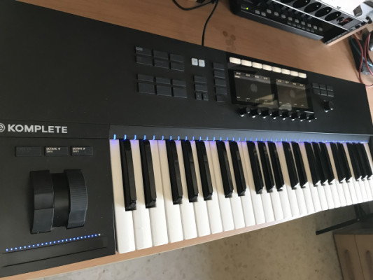 Komplete kontrol s49 mk2 - Solo teclado sin software