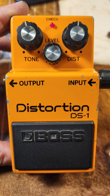 BOSS DS-1 MIJ NOV-1982 sn 242500