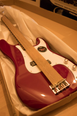 Squier Precision Bass California Series Red