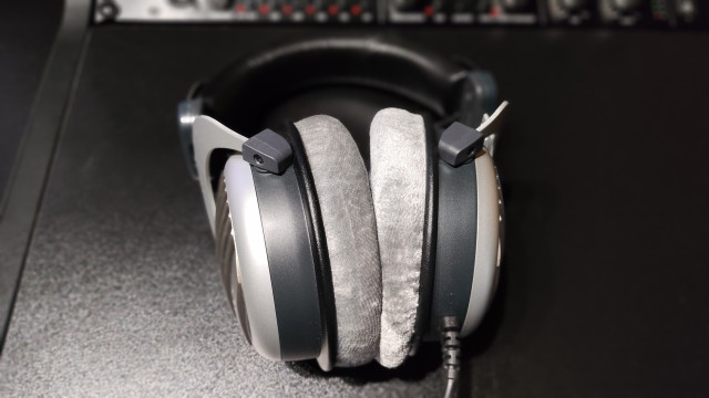 Beyerdynamic DT990 Edition