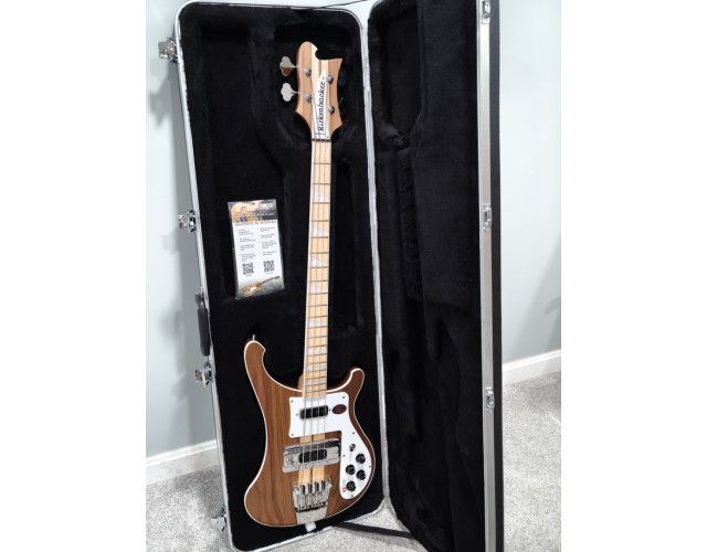 Rickenbacker 4003 Walnut 2026. Nuevo sin estrenar.