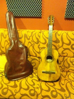 Guitarra Antigua