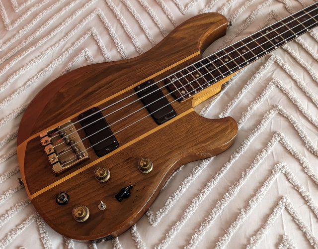 Bajo Ibanez Studio ST924 (1980, Japan)