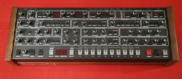 Sequential Prophet-6 Desktop + Decksaver