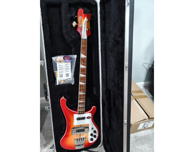 Rickenbacker 4003 Fireglo 2025.Nuevo sin estrenar.