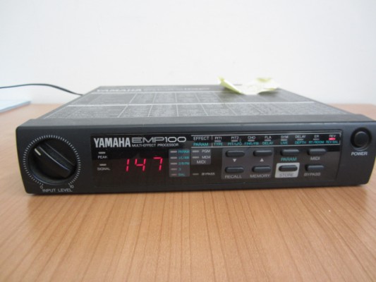 Procesador multiefectos Yamaha EMP100
