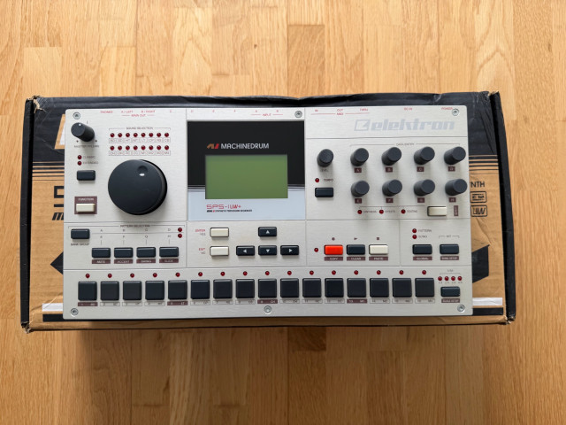 Elektron Machinedrum SPS-1UW+ MKII — Versión +Drive, mint, con caja, sin humos