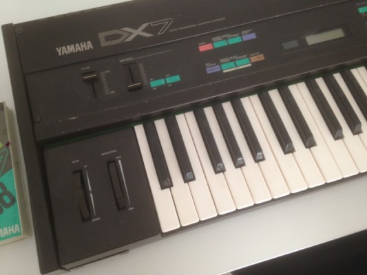 Yamaha DX7 (Reservado)