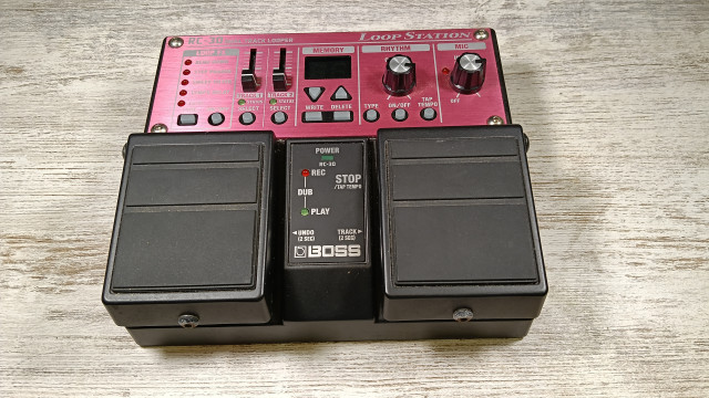 Boss RC30 Loop Station